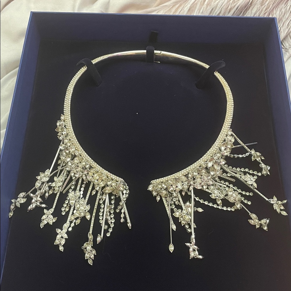 Elegant Silver Swarovski Crystal Statement Necklace